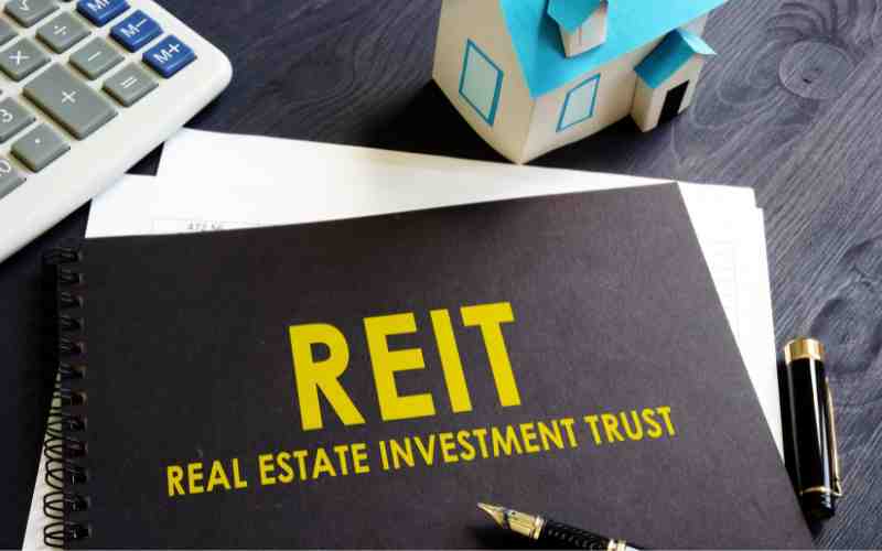 The tax advantages and disadvantages of REITs